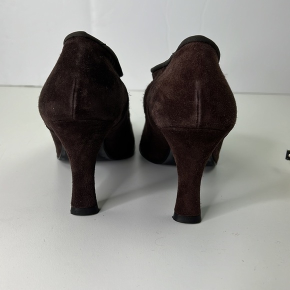 Stuart Weiztman Brown Suede Slip on Kitten heel Bootie - Picture 5 of 10